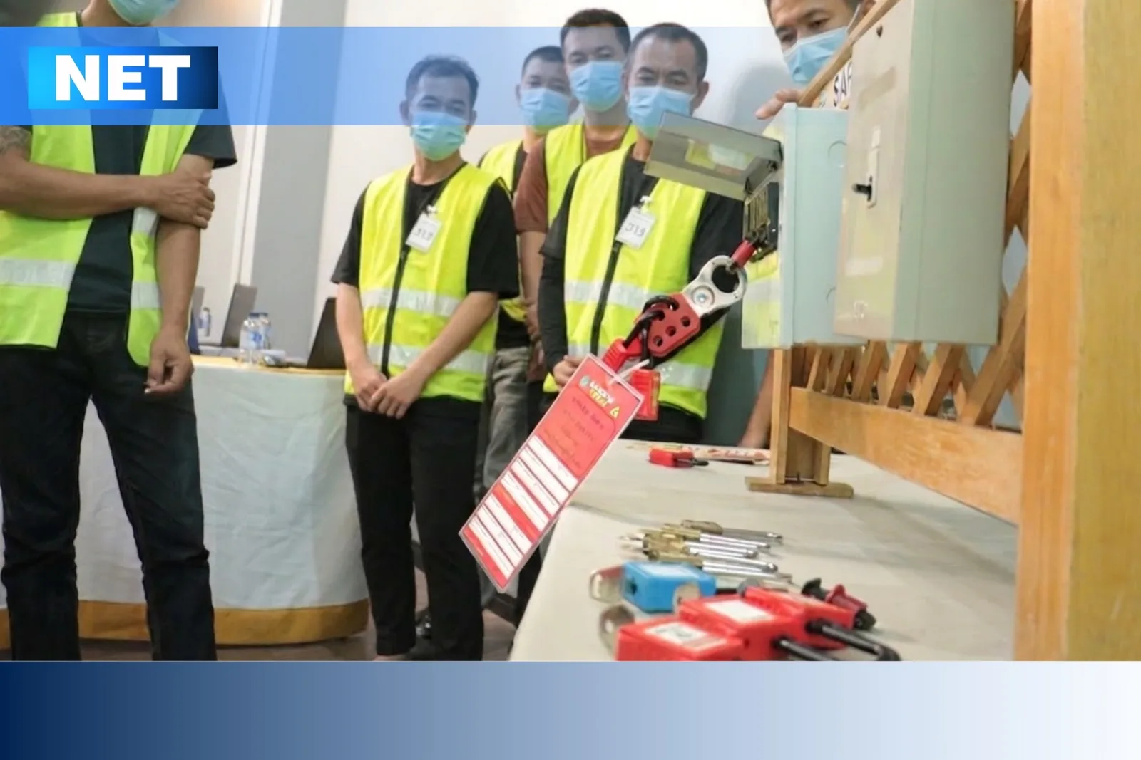 Instructor for Electrical Work Safety E-Trainer